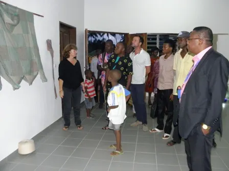 VERNISSAGE A L’ESPACE ‘’LE CENTRE’’ : ‘’Autour d’un fil’’ une particularité  au Bénin